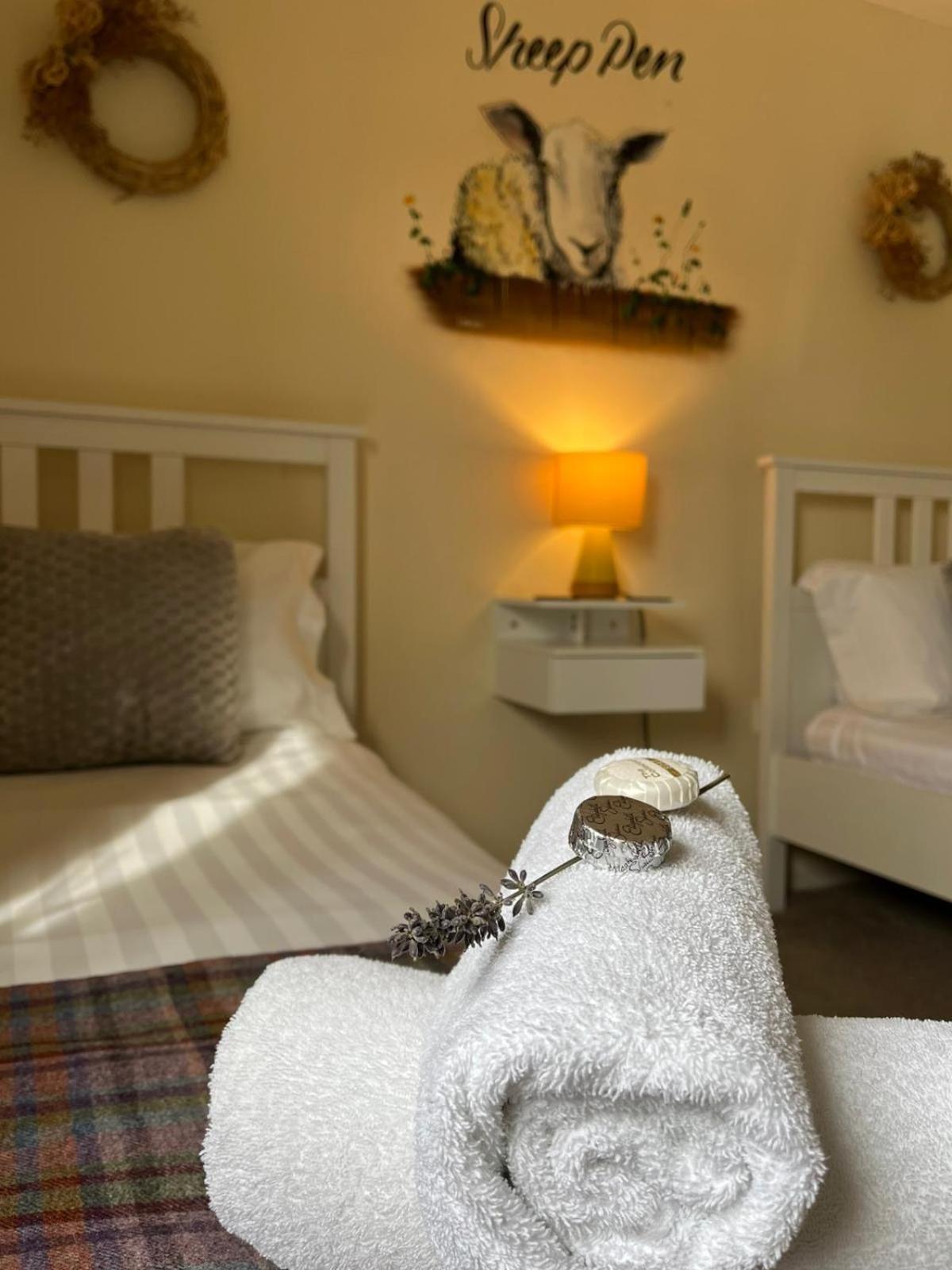 Farmyard Inn Youlgreave Eksteriør billede
